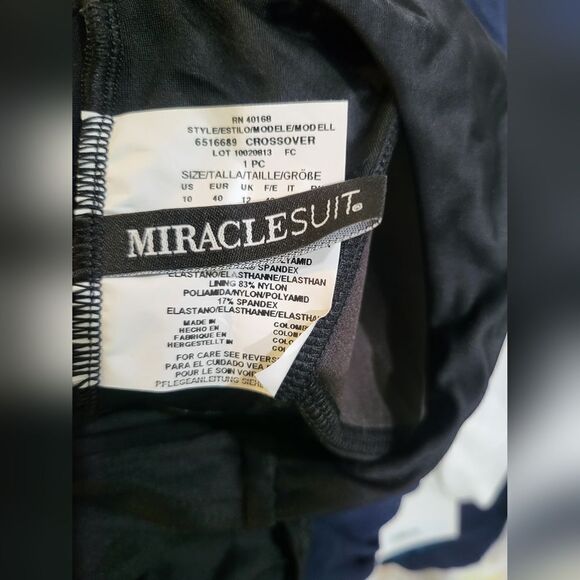 Miraclesuit Rock Solid Revele One Piece Swimsuit NWOT size 10 Black - Picture 5 of 5